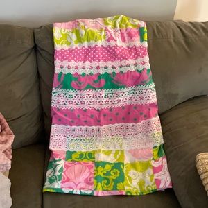 Beautiful strapless Lily Pulitzer dress.